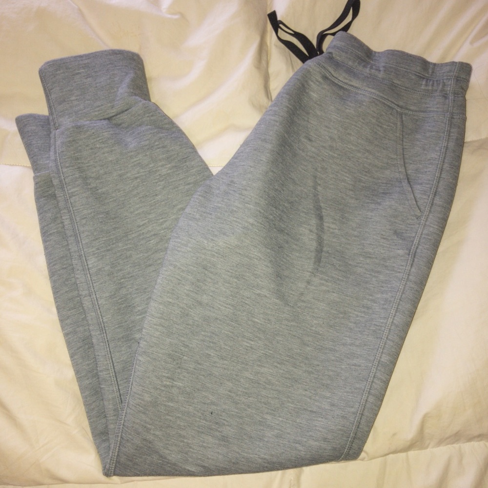 ⭐️ grey joggers